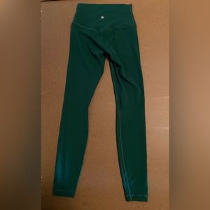 Lululemon Forest Green Wunder Under Leggings, Size 4